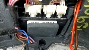 Volan din piele Audi Q5 80A 21-23, negru, încălzit, fără butoane și padele, cu blocare, zgârieturi