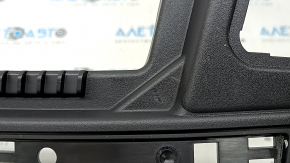 Накладка проема багажника Volvo XC60 18-26 черная, потерта