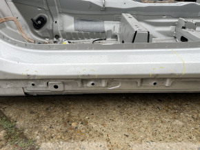 Четверть передняя левая Volvo XC90 16-23 на кузове, серебро, примят порог и стойка