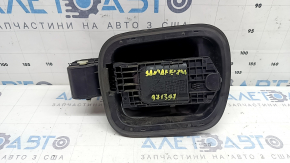 Корпус лючка бензобака Hyundai Santa Fe 24-26 с замком, сломано крепление