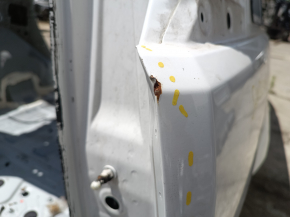 Aripă spate dreapta Hyundai Santa Fe 24-26 pe caroserie, albă, lovită