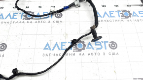 Cablajul hayonului stânga pentru un Hyundai Santa Fe 2024-2026 are un conector defect.
