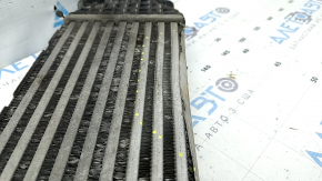 Intercoolerul Audi A5 F5 18-25 2.0T MHEV este îndoit
