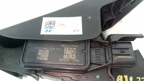 Zgârieturi la pedala de accelerație la Kia Sportage 23-25