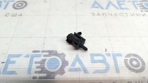 Suport senzor de temperatură ambientală defect la Ford Fusion mk5 13-20