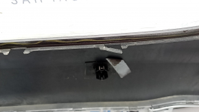 Bara spate nefinisată pentru Mercedes W213 E 17-20 cu senzori de parcare, fără mulaje, pachet AMG, argintiu, crăpături, zgârieturi, elemente de fixare rupte, element de fixare BSM desprins