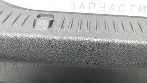 Ornamente negre pentru deschiderea portbagajului Mercedes W213 E 17-23, zgâriate, suport defect