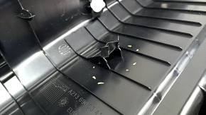 Ornamente negre pentru deschiderea portbagajului Mercedes W213 E 17-23, zgâriate, suport defect