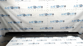 Prag stânga Mercedes W213 E 300/350 17-23 fără mulaje, pachet AMG, argintiu, uzat, vopsea exfoliată