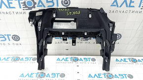 Накладка передней панели центральная нижняя Subaru Forester 25-26 черная, царапина