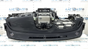 Торпедо передняя панель с AIRBAG Subaru Forester 25-26 черная, с накладкой под 2 датчика света, царапины на накладке