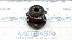 Ступица задняя левая Subaru Forester 25-26 ржавая