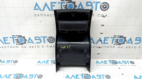 Накладка центральной консоли задняя Subaru Forester 25-26 черная, с карманом, царапины