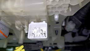 Водительское сиденье Toyota Highlander 22-23 с airbag, электрическое, подогрев, кожа черная, XLE, заломы на коже