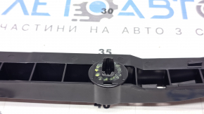 Крепление заднего бампера левое Nissan Leaf 13-17 сломано крепление