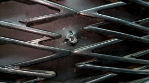 Решетка радиатора grill в сборе Lexus UX200 UX250h 19-26 F-SPORT, под парктроники, темный хром, надломы, сломаны крепления, не заводские отверстия