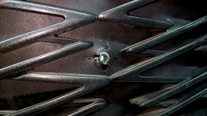 Решетка радиатора grill в сборе Lexus UX200 UX250h 19-26 F-SPORT, под парктроники, темный хром, надломы, сломаны крепления, не заводские отверстия