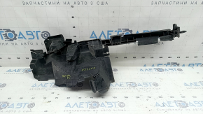 Deflector radiator stânga pentru Toyota Highlander hibrid 2020-2025, crăpat