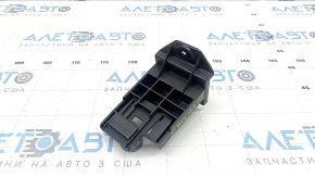 Кронштейн решетки радиатора grill нижний правый Kia Sportage 23-25 X-Line, X-Pro, на решетке