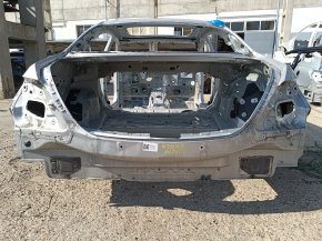 Задняя панель Mercedes W213 E 300/350 17-23 на кузове, серебро