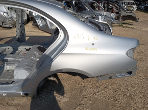 Aripă spate stângă Mercedes W213 E 300/350 17-20, argintie
