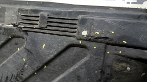 Protecție partea inferioară stângă pentru Mercedes W213 E 17-23: crăpături, fracturi, fragmente lipsă