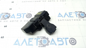 Capacul terminalului pozitiv al bateriei 12v Mazda CX-5 17-25 2.5