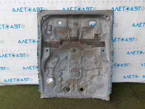 Portbagajul modelului Mazda CX-90 24-26 PHEV a fost tăiat cu o tăietură metalică.