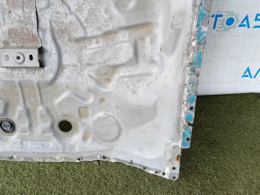 Portbagajul modelului Mazda CX-90 24-26 PHEV a fost tăiat cu o tăietură metalică.