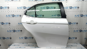 Дверь в сборе задняя правая Toyota Camry v70 18-24 белый 040, тычка