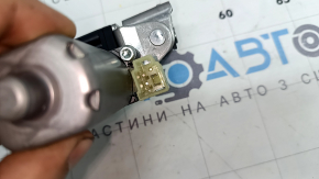 Мотор регулировки коленной подпорки водительского сиденья Kia Sorento 21-26 HEV, PHEV, под память