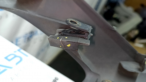 Bara spate nealterată Lincoln MKZ 17-20, partea inferioară, structură, zgârieturi, elemente de fixare îndoite, rupte