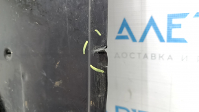 Apărătoarea motorului Lexus UX 19-26 este ruptă, lipsește un fragment