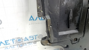 Apărătoarea motorului Lexus UX 19-26 este ruptă, lipsește un fragment