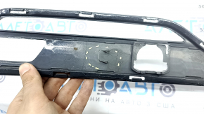 Grilă bară spate Kia Sorento 21-26 HEV, PHEV, negru lucios, fragmente lipsă, elemente de fixare rupte, crăpată