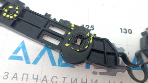 Suportul barei spate dreapta pentru un Toyota Camry v70 18-24 este defect.