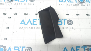 Накладка фонаря правая Toyota Camry v70 18-20 надломано крепление
