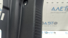 Накладка проема багажника Toyota Camry v70 18-24 черная, потерта