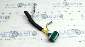 Cipul pentru modulul computerului airbag SRS al modelului Kia Sorento 21-26 este mare.