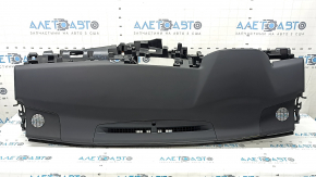 Торпедо передняя панель с AIRBAG Toyota Camry v70 18-20 черная