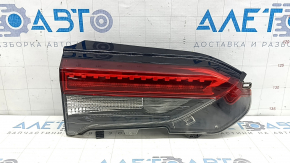 Фонарь внутренний дверь багажника левый Toyota Rav4 19-25 Japan built