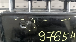 Grilă radiator Audi Q5 8R 13-17, suport pentru senzori de parcare, lucioasă, cromată, cu emblemă quattro, găuri nemontate din fabrică, zgârieturi