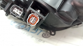 Фара передняя правая Toyota Rav4 19-21 LED, хром, Japan built, песок, потерт корпус