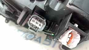 Фара передняя правая Toyota Rav4 19-21 LED, хром, Japan built, песок, потерт корпус