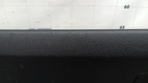 Обшивка двери багажника нижняя VW Tiguan 18-24 черная, царапины, затерта