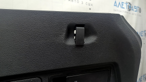 Обшивка арки левая VW Tiguan 18-19 черная под 3 ряда, без подстаканника, царапины