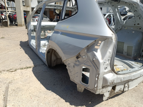 Aripă spate stânga VW Tiguan 18-24 lungă pe caroserie, albă, lovituri