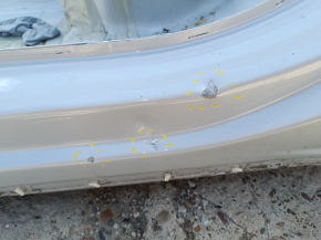 Aripă spate stânga VW Tiguan 18-24 lungă pe caroserie, albă, lovituri