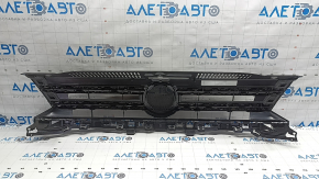 Решетка радиатора grill VW Tiguan 12-18 рест