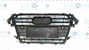 Решетка радиатора в сборе Audi A4 B8 13-16 рест глянец, без эмблем